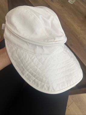 Coolibar UPF 50+ White Bel-Aire Zip Off Hat/Visor